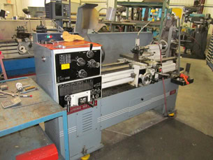 Clausing-Metosa Manual Lathe